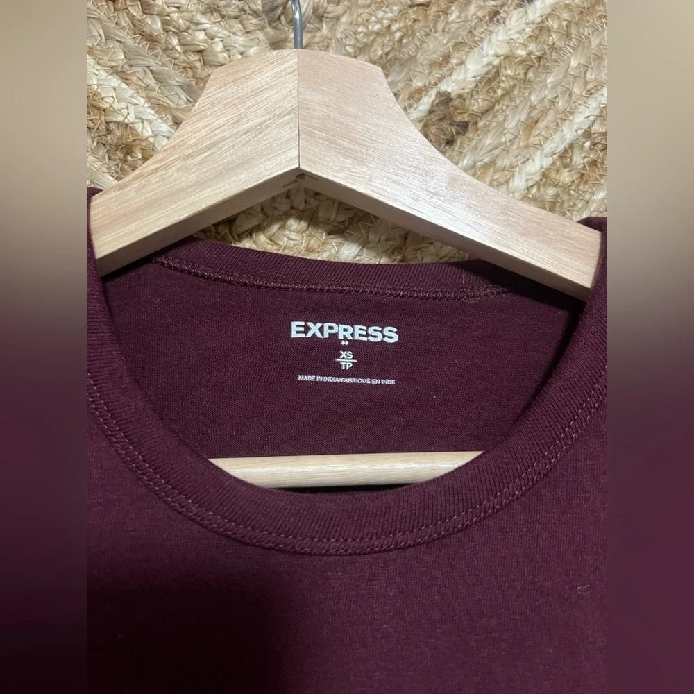 Express Men's Burgundy Ombre Crew Neck Short Sleeve Tshirt, Size XS - Picture 3 of 8